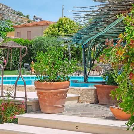 Il Giardino Degli Aranci Bed & Breakfast Mores ภายนอก รูปภาพ
