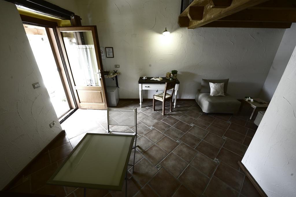 Il Giardino Degli Aranci Bed & Breakfast Mores ห้อง รูปภาพ