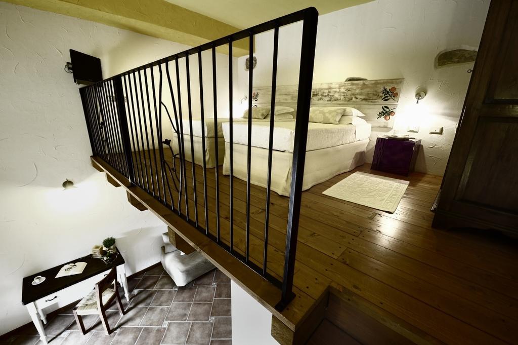 Il Giardino Degli Aranci Bed & Breakfast Mores ภายนอก รูปภาพ