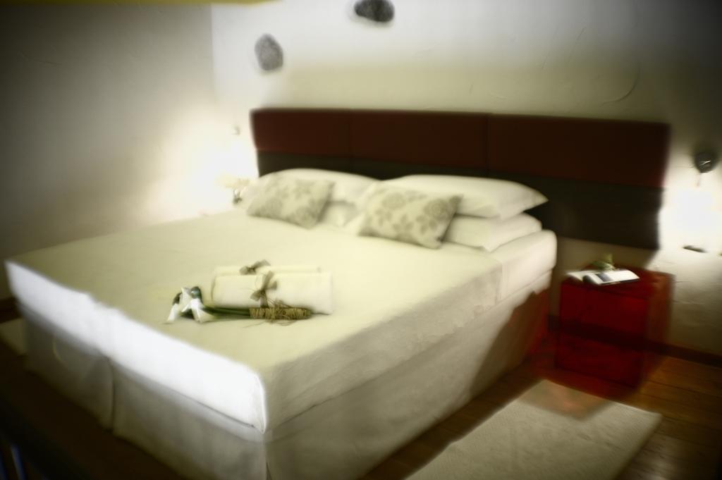 Il Giardino Degli Aranci Bed & Breakfast Mores ห้อง รูปภาพ